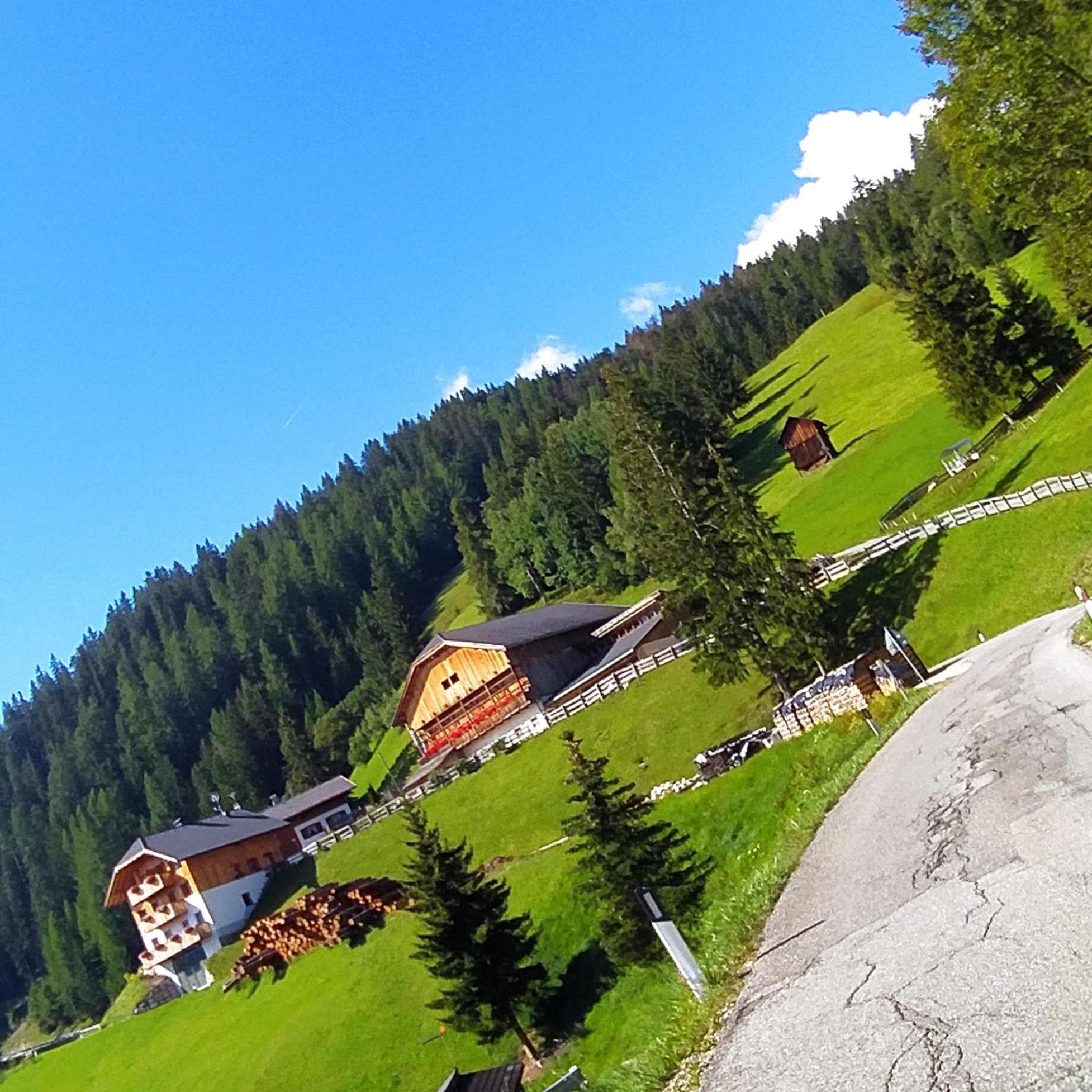 Agriturismo Luech Picedac La Valle Εξωτερικό φωτογραφία